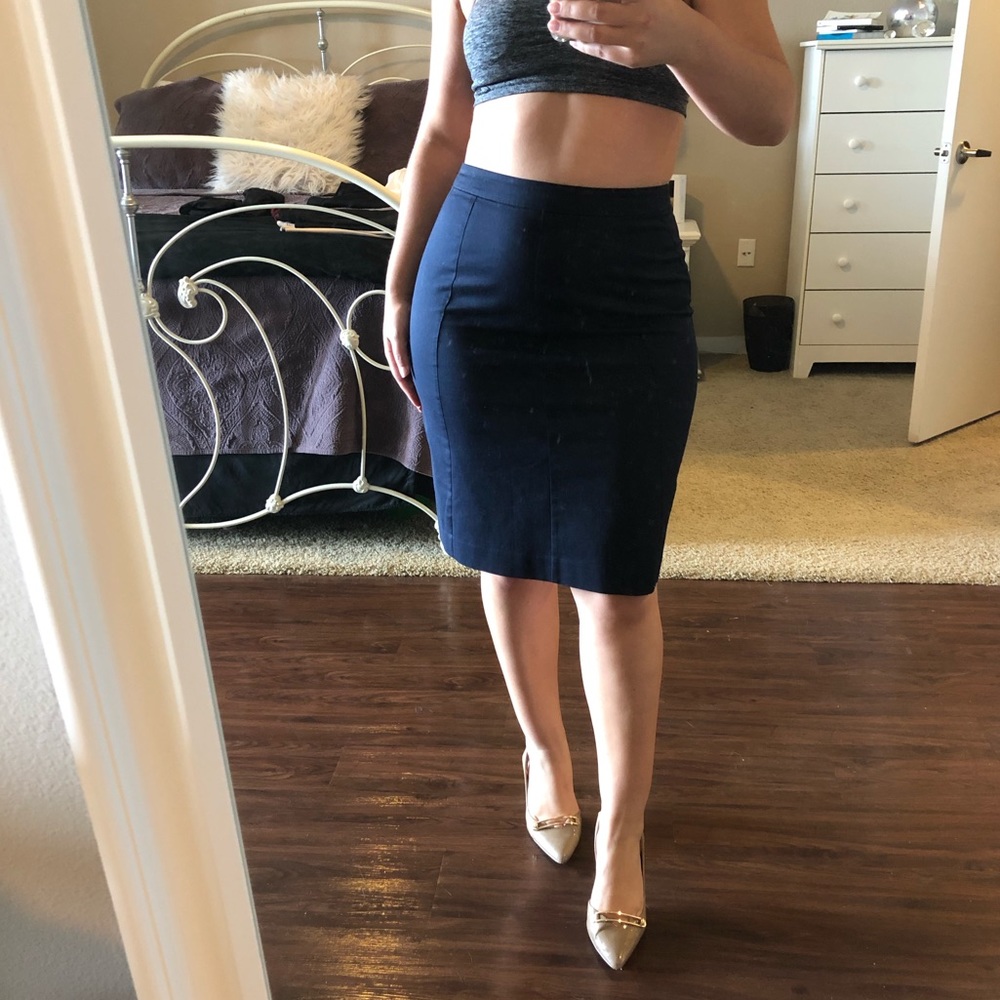 Ann Taylor Navy Pencil Skirt- Size 8